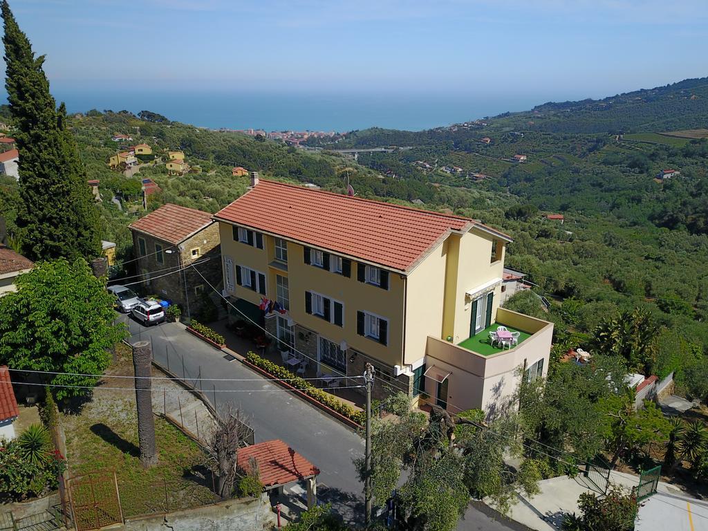 Residence Elvira Diano Marina Ngoại thất bức ảnh